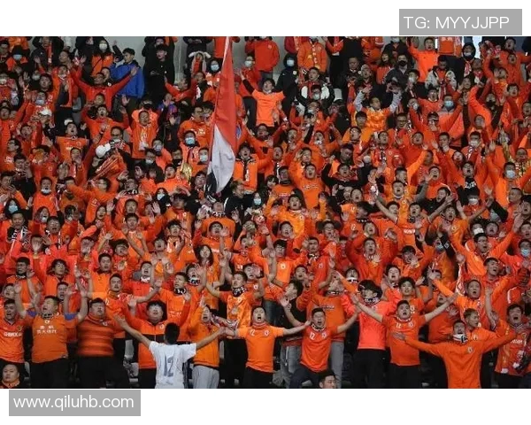 马斯克亲自解说足球比赛直播视频引发球迷热议与期待