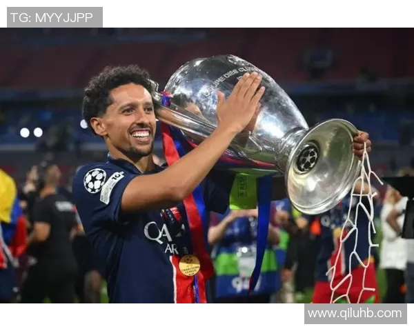 马尔基尼奥斯：从年轻天才到足球场上的坚实防线之星